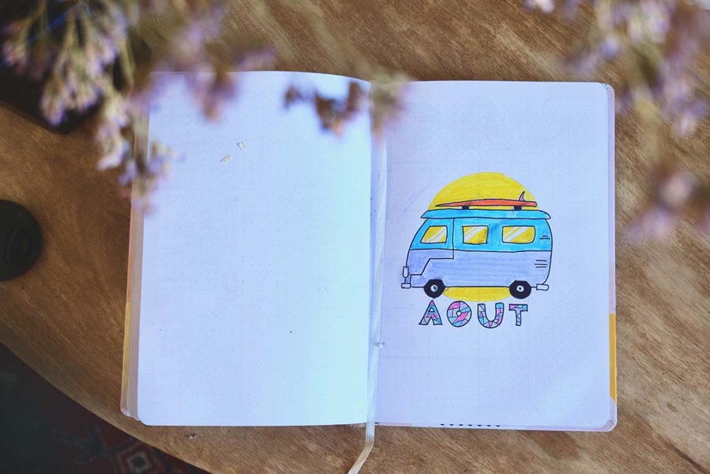 Août dans mon bullet journal : ma mise en page autour du surf